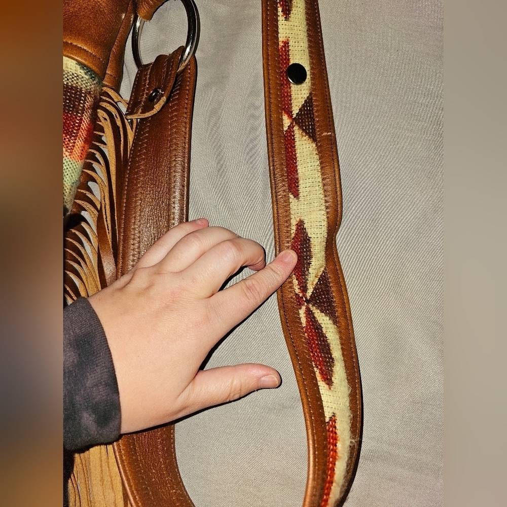 Western Glam X Boho Chic Crossbody Messenger Bag - High Qualuty Leather - Picture 4 of 9